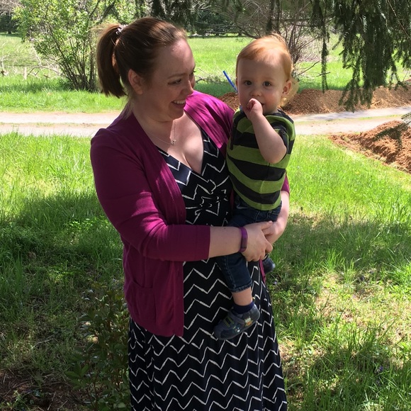 Hi, y’all! I’m Ally, and this is my closet. - Picture 2 of 8